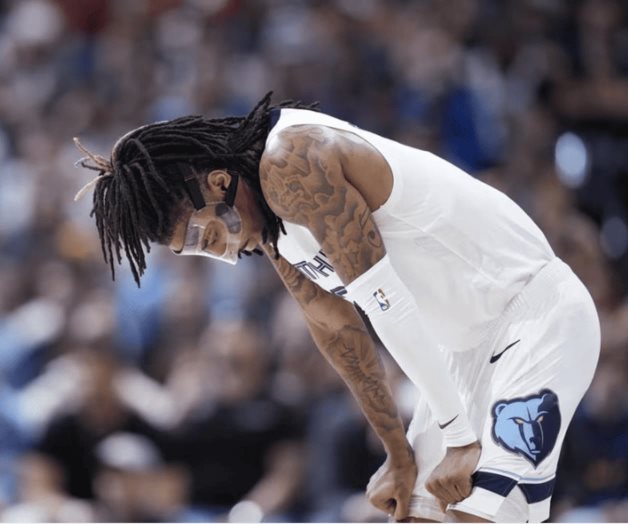 Suspenden a Ja Morant por aparecer con un arma en Instagram