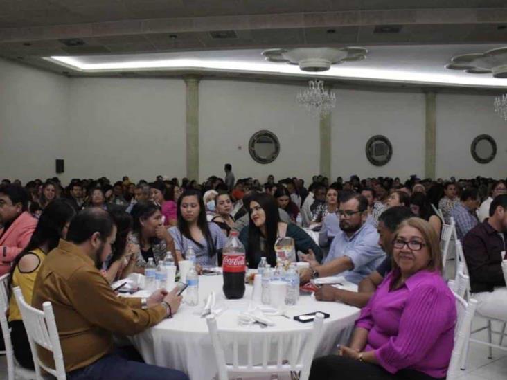 Celebra municipio a maestros Celebra municipio a maestros