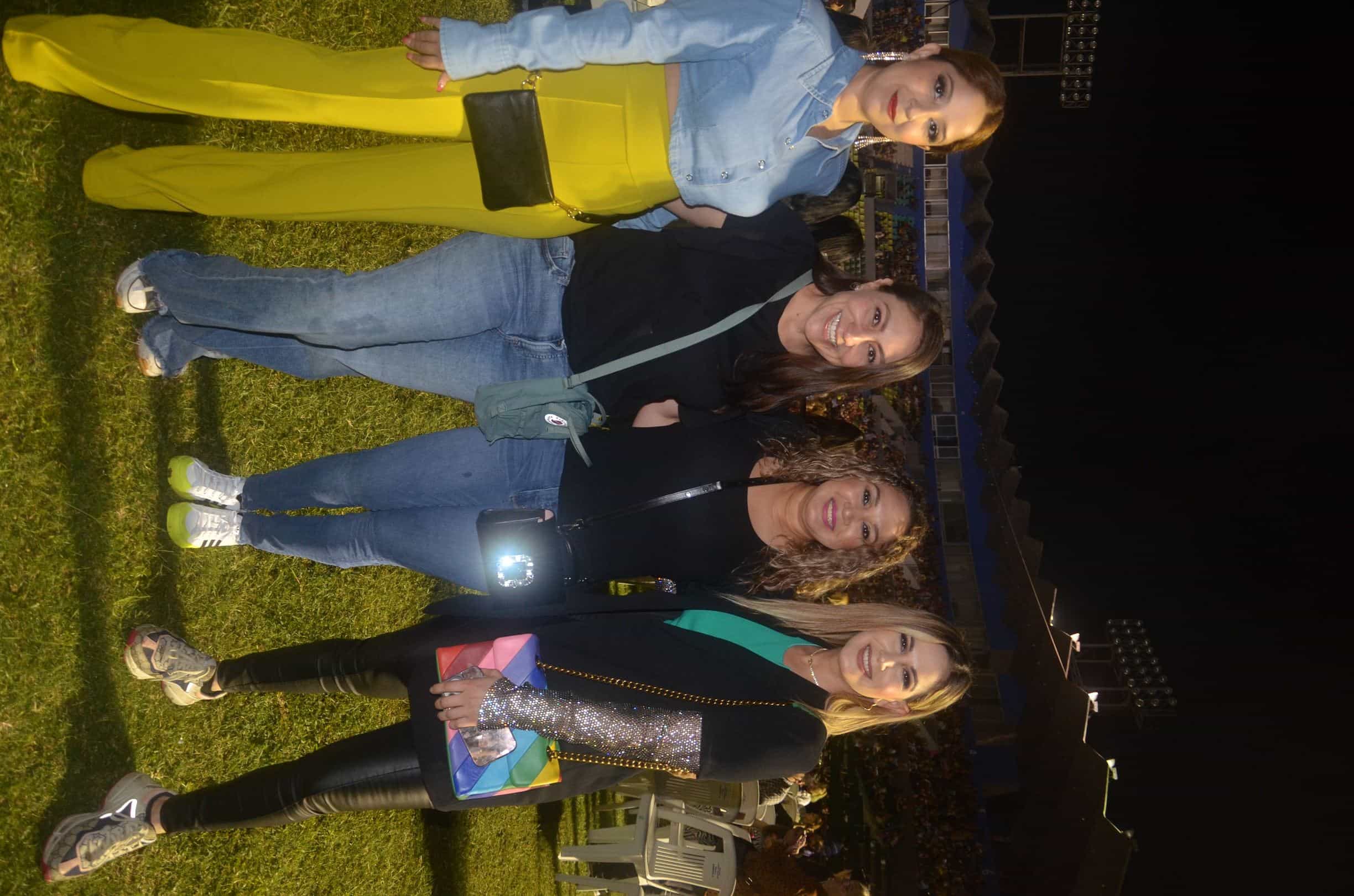 Perla Cáceres, Luz Blásquez, Esmeralda Molina y Glays Flores.