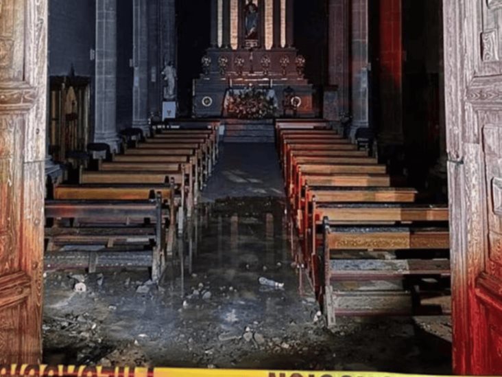 Hombre prende fuego al templo de Santiaguito en Irapuato Hombre prende fuego al templo de Santiaguito en Irapuato