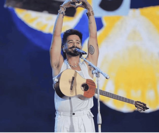 Camilo celebra la diversidad entre sus tribu