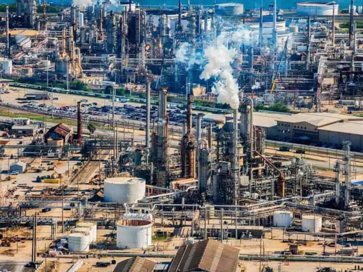 Fallece obrero en una refinería Fallece obrero en una refinería