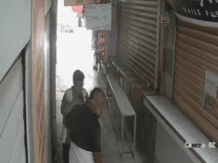 Ladrón roba a abuelas en mercados de Neza; autoridades lo capturan Ladrón roba a abuelas en mercados de Neza; autoridades lo capturan
