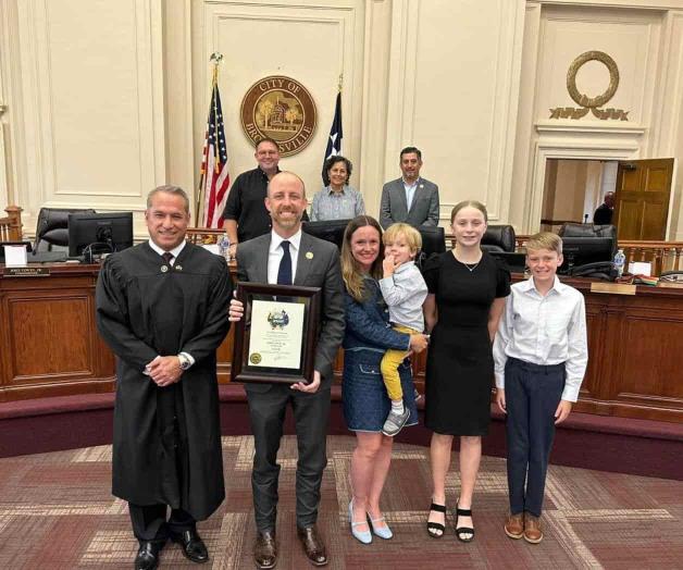 Rinde juramento nuevo alcalde de Brownsville