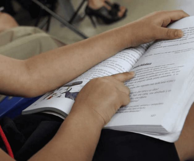 Buscan frenar distribución de nuevos libros de texto Buscan frenar distribución de nuevos libros de texto