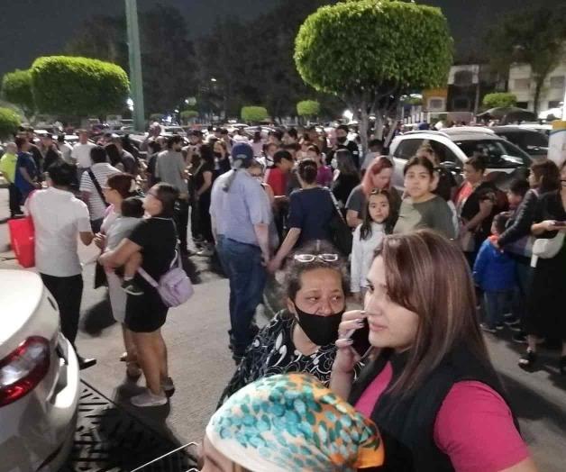 Piden calma por microsismos