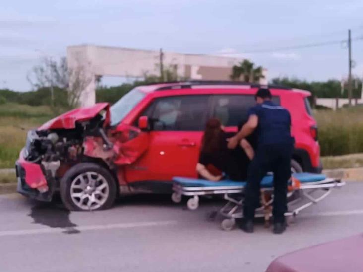 Residente de EU resulta lesionada en fuerte choque Residente de EU resulta lesionada en fuerte choque