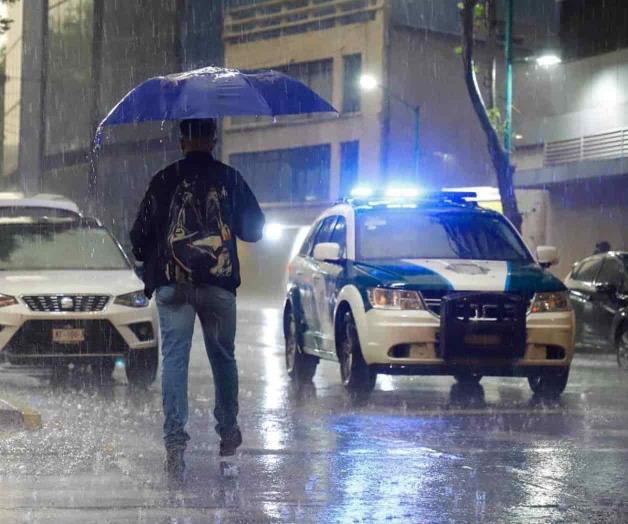 Cae lluvia con actividad eléctrica en CDMX
