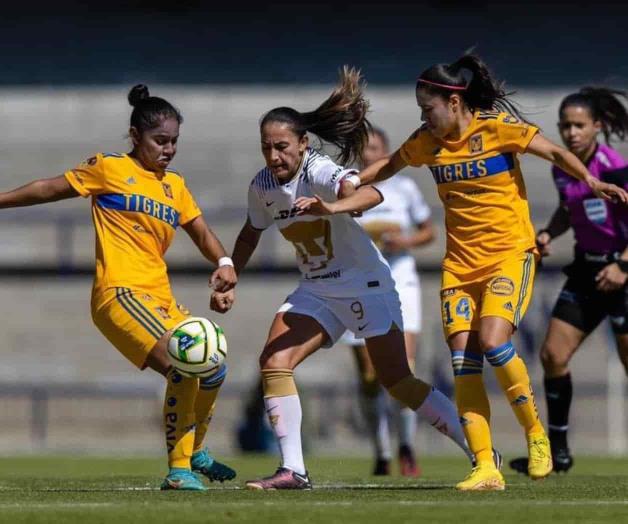 Acaricia Dinora liguilla del CL23