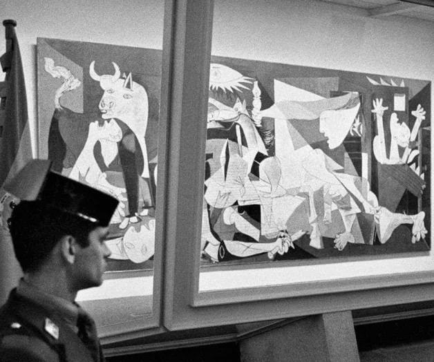 De icono de los exiliados a guardián de la democracia