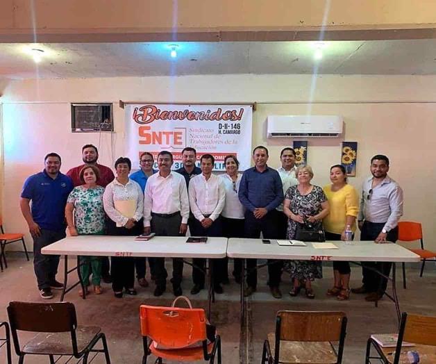 Reunión de maestros en Camargo Reunión de maestros en Camargo