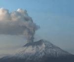 Captan nuevas emisiones de ceniza y material incandescente del Popo
