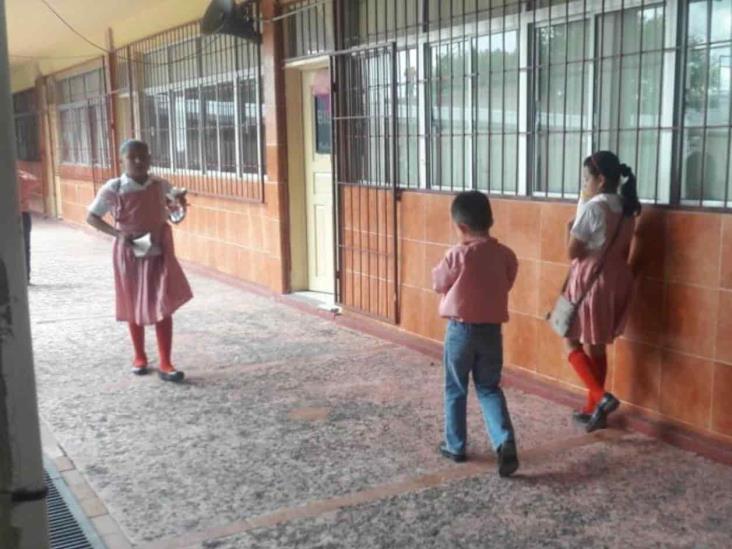 Escuelas víctimas de robos Escuelas víctimas de robos