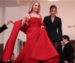 Jennifer Lawrence se luce en Cannes con chanclas
