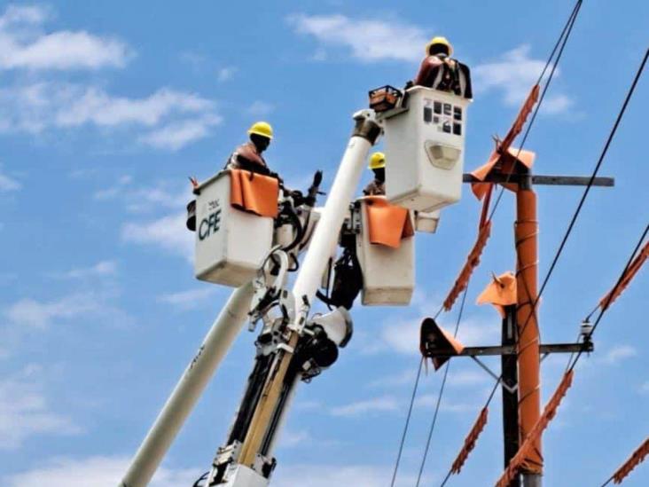 Da CFE mantenimiento a la red de alta tensión Da CFE mantenimiento a la red de alta tensión
