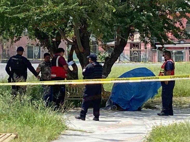 Reportan hallazgo de hombre muerto con cuchillo enterrado Reportan hallazgo de hombre muerto con cuchillo enterrado