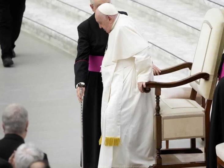El papa Francisco reanuda sus actividades después de experimentar fiebre El papa Francisco reanuda sus actividades después de experimentar fiebre