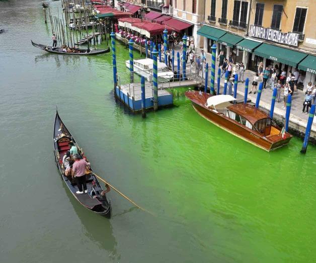 Investigan origen de líquido verde en el Gran Canal de Venecia Investigan origen de líquido verde en el Gran Canal de Venecia