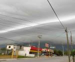 Sorprende fenómeno natural en nubes previo a tormenta