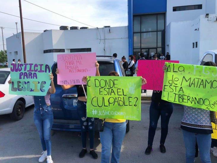 Exigen justicia para Leslie Exigen justicia para Leslie