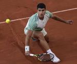 Alcaraz y Djokovic superan debuts en Roland Garros