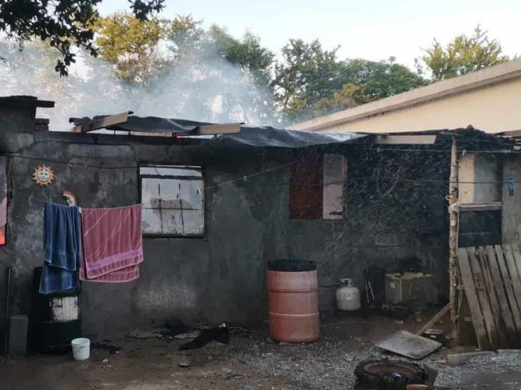 Incendio deja en la calle a familia Incendio deja en la calle a familia