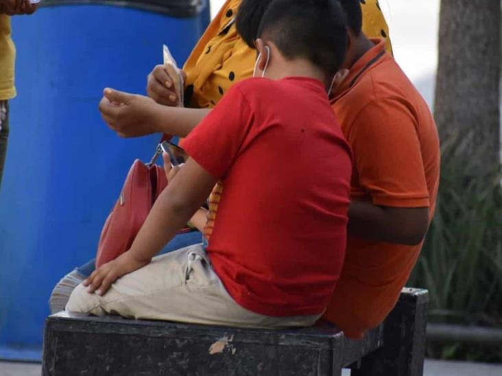 Exponen guía para prevenir obesidad en niños y jóvenes Exponen guía para prevenir obesidad en niños y jóvenes