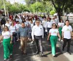 Previenen el tabaquismo con caminata