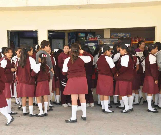Rechazan padres de familia el uniforme escolar &acute;neutro&acute;
