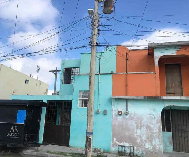 Postes de CFE en mal estado ponen en riesgo a ciudadanos