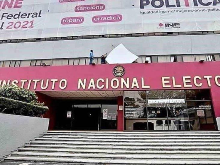 Rechaza Corte desechar controversia del INE contra Plan B Rechaza Corte desechar controversia del INE contra Plan B