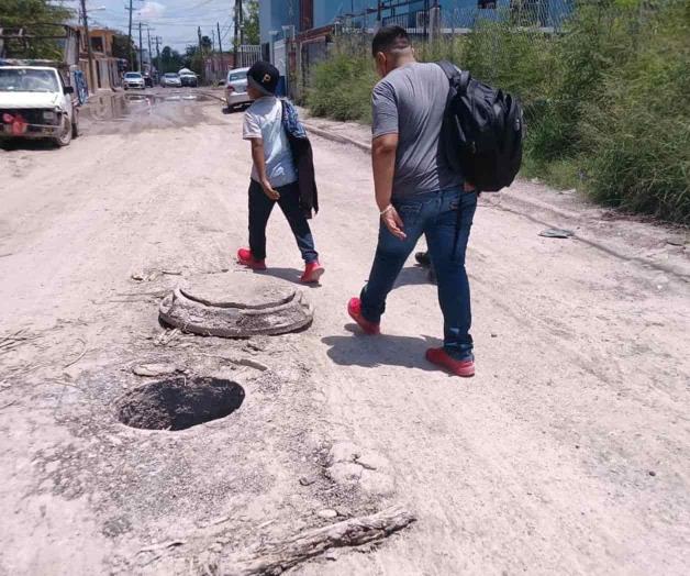 Drenaje abierto expone a niños Drenaje abierto expone a niños