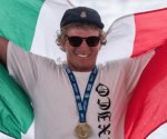 Surfista mexicano se corona como campeón del mundo