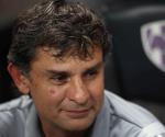 Toma Roberto Medina el mando de las Rojinegras