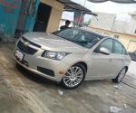 Roban auto en balcones