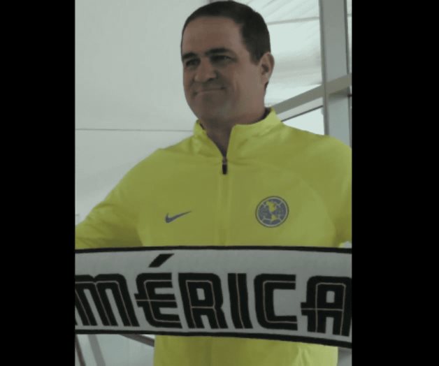 André Jardine ya posa con los colores del América