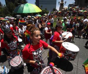 Llevan a cabo Marcha de Orgullo LGBT+ en la CDMX