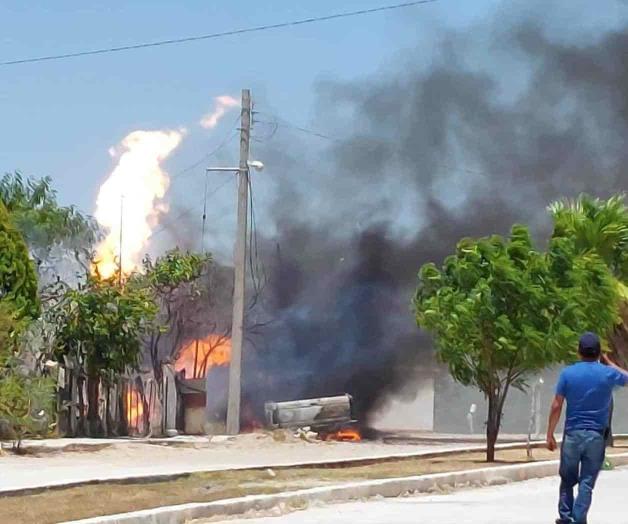 Explota pipa de gas Explota pipa de gas