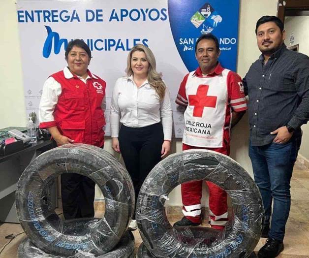 Donan llantas a Cruz Roja
