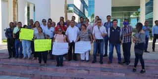 Medios de comunicación protestan en Congreso de Tamaulipas por agresión a periodista