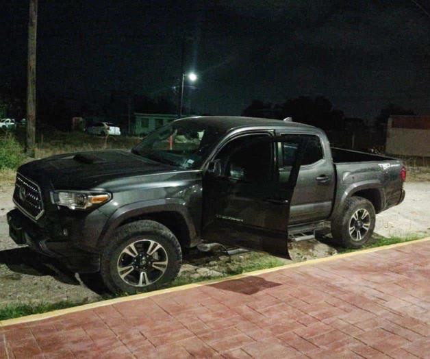 Aseguran camioneta y arma tras emboscada a Guardia Estatal