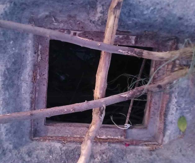 Peligran peatones por registro de teléfono en avenida Sonora Peligran peatones por registro de teléfono en avenida Sonora