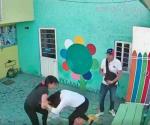 Agreden a profesora de kínder en Edomex y los detienen