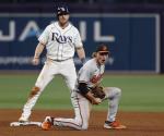 Orioles superan 4-3 a Rays en 10 entradas y les sacan más ventaja en la división