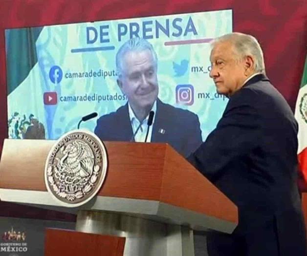 Ignora AMLO otra vez prohibición del INE y habla de Creel