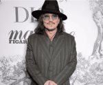 Cancelan concierto de Johnny Depp en Budapest; sufre desmayo