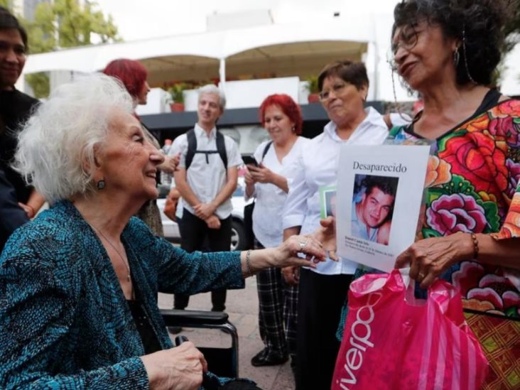 Gálvez cuestiona a AMLO por recibir a madres buscadoras de Argentina Gálvez cuestiona a AMLO por recibir a madres buscadoras de Argentina