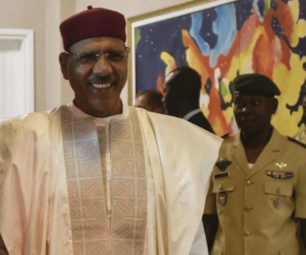 Soldados amotinados aseguran haber derrocado al presidente de N&iacute;ger