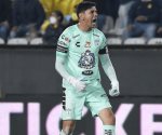 Pachuca hizo oficial la salida del portero Oscar Ustari