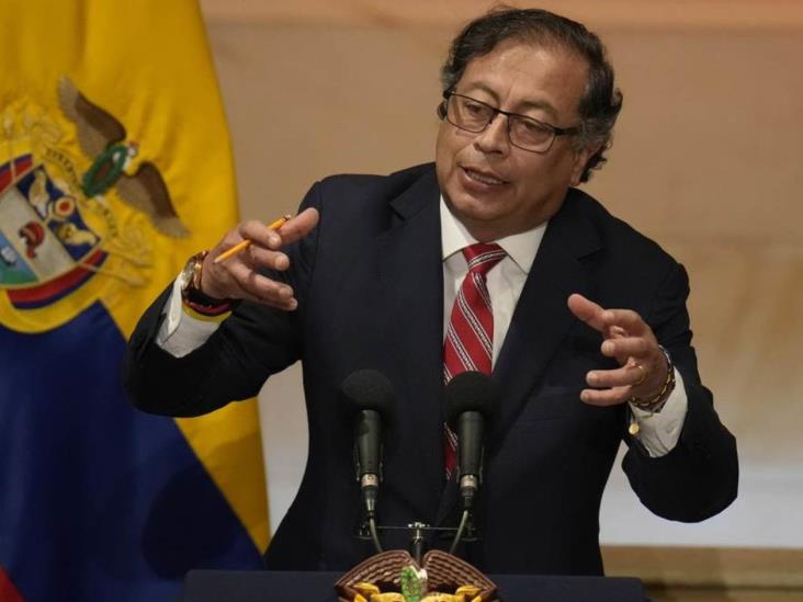 Detienen al hijo del presidente colombiano Gustavo Petro, acusado de lavado de activos Detienen al hijo del presidente colombiano Gustavo Petro, acusado de lavado de activos
